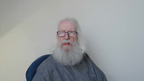 Snapshot of onanister chatting on 03/21/26, 07:35 Somewhere over the rainbow online show from 03/21/26, 07:35