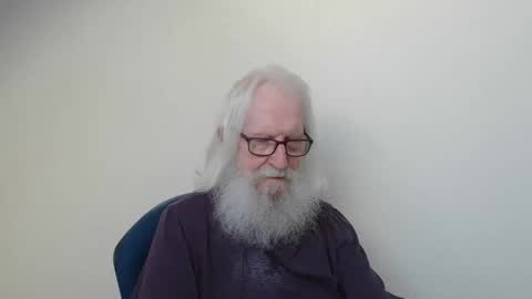 Snapshot of onanister chatting on 04/24/26, 05:21 Somewhere over the rainbow online show from 04/24/26, 05:21