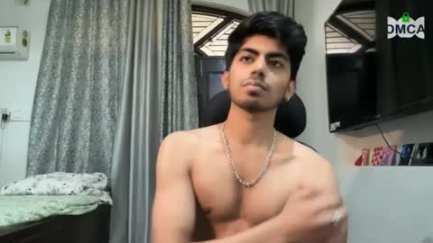 Snapshot of onarch chatting on 04/13/26, 12:21 onarch online show from 04/13/26, 12:21