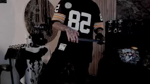     ... online show from 11/19/25, 04:01