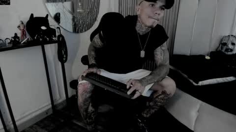 Snapshot of onceagain97_ chatting on 05/06/26, 10:59 ... online show from 05/06/26, 10:59