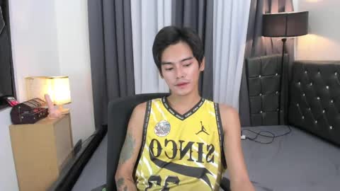 Snapshot of one_and_only_me04 chatting on 05/16/26, 06:43 one_and_only_me04 online show from 05/16/26, 06:43