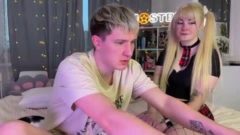 Snapshot of one_punch_cum chatting on 03/02/25, 02:10 couple Lu sexy chick in middle and Jimmyblonde our friend Brianglasses online show from 03/02/25, 02:10