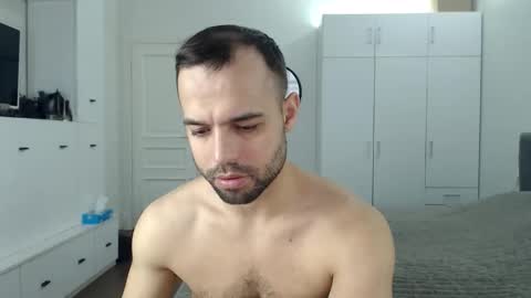 onebestlover online show from 04/01/26, 08:26