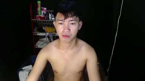 Snapshot of onebigloadxxx chatting on 11/18/25, 06:01 Wyn Will serve you and be your slave online show from 11/18/25, 06:01