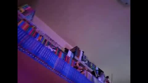 Snapshot of onecrew1 chatting on 01/03/25, 01:47 onecrew1 online show from 01/03/25, 01:47