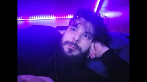 Snapshot of onecrew1 chatting on 01/07/25, 01:03 onecrew1 online show from 01/07/25, 01:03