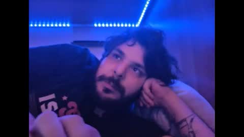 Snapshot of onecrew1 chatting on 09/23/25, 06:11 onecrew1 online show from 09/23/25, 06:11