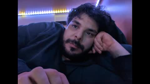 Snapshot of onecrew1 chatting on 10/24/25, 04:25 onecrew1 online show from 10/24/25, 04:25