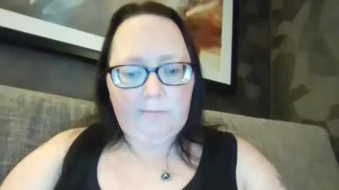 Snapshot of onedaffodil84 chatting on 01/25/25, 10:28 Pixie online show from 01/25/25, 10:28