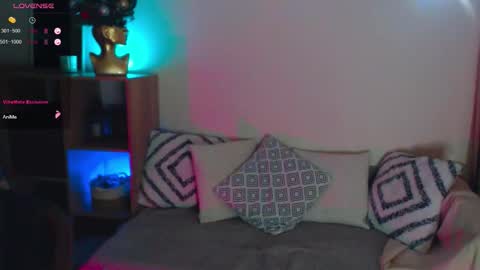  ONLINE   online show from 11/26/25, 10:11