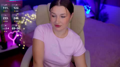 L A Y A online show from 12/03/25, 11:08