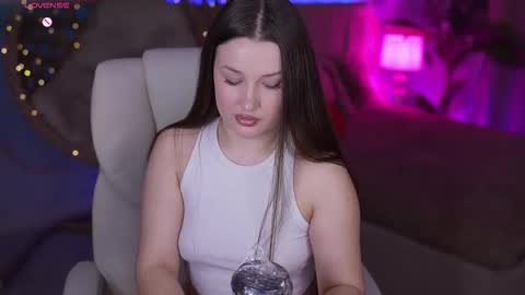 L A Y A online show from 03/24/26, 07:24