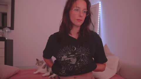 Ariel online show from 04/15/26, 09:48