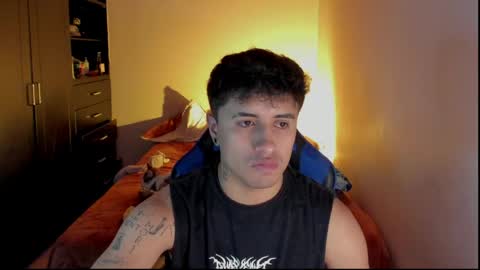 Snapshot of onemore_cum chatting on 04/28/26, 03:33 YIN MIGUEL online show from 04/28/26, 03:33