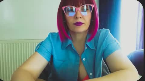 Snapshot of onemoreblonde chatting on 04/24/26, 11:12 Nicol online show from 04/24/26, 11:12