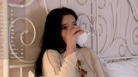 Snapshot of onemoreecall chatting on 02/27/25, 01:07 Lexi online show from 02/27/25, 01:07