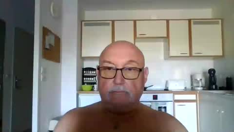 Onemoretimebis online show from 06/16/26, 07:00
