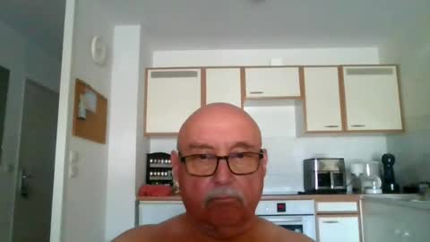 Snapshot of onemoretimebis chatting on 07/19/26, 11:36 Onemoretimebis online show from 07/19/26, 11:36