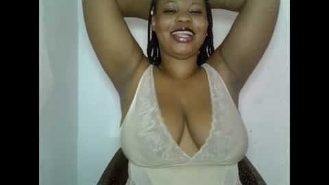 Snapshot of oneofdbestchubbygaloncb chatting on 06/16/26, 03:42 oneofdbestchubbygaloncb online show from 06/16/26, 03:42