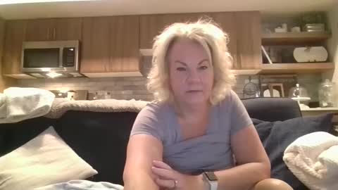 couple mature milf bigboobs curvy mommydaddy online show from 01/03/25, 08:22