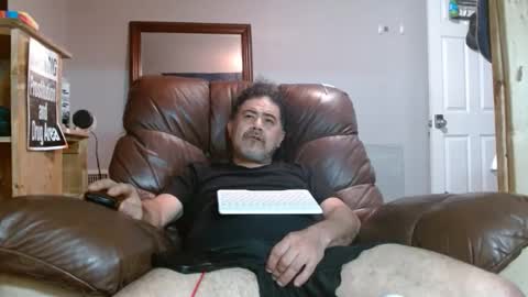 Snapshot of onewayallday chatting on 03/29/26, 11:21 onewaykenny online show from 03/29/26, 11:21