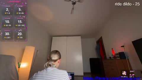 onezyzz1 online show from 07/14/26, 04:17