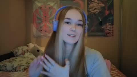 Snapshot of oniehubach chatting on 03/21/26, 02:53 Elizabeth online show from 03/21/26, 02:53