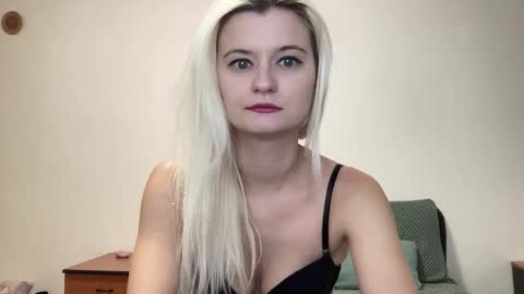 Onika online show from 09/26/25, 09:08