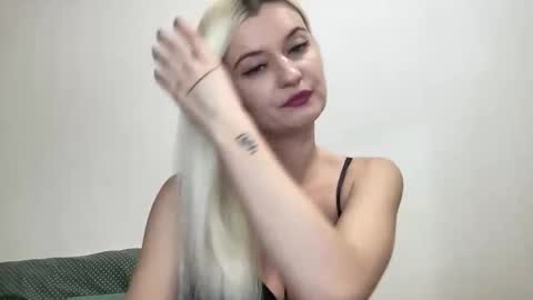 Onika online show from 11/29/25, 11:41