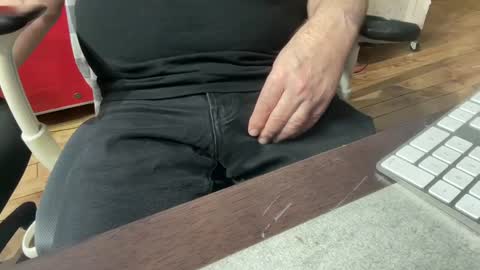 onlocationnyc online show from 02/04/25, 11:59