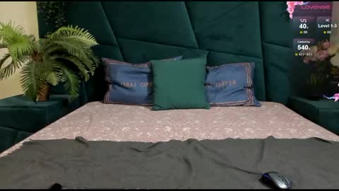 Snapshot of only_eric chatting on 02/23/25, 01:02 Erick  online show from 02/23/25, 01:02