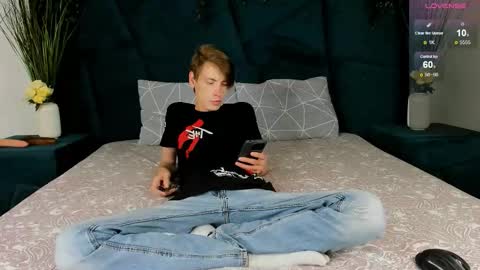 Snapshot of only_eric chatting on 09/10/25, 06:57 Erick  online show from 09/10/25, 06:57