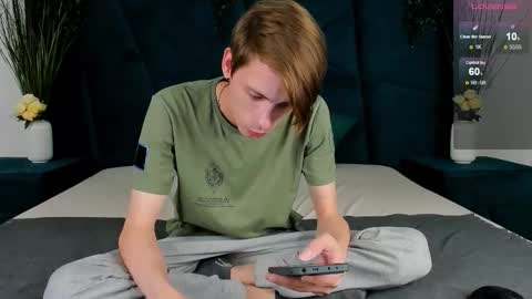 Snapshot of only_eric chatting on 09/12/25, 07:52 Erick  online show from 09/12/25, 07:52