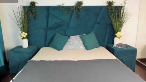 Snapshot of only_eric chatting on 09/15/25, 10:15 Erick  online show from 09/15/25, 10:15