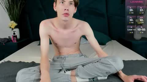 Snapshot of only_eric chatting on 09/21/25, 07:10 Erick  online show from 09/21/25, 07:10