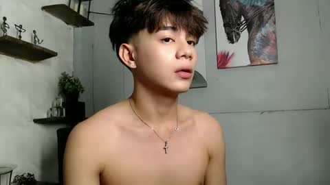 Snapshot of only_mau chatting on 01/10/26, 09:44 MAU online show from 01/10/26, 09:44