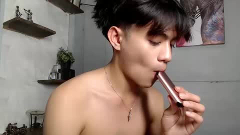 Snapshot of only_mau chatting on 02/13/26, 09:49 MAU online show from 02/13/26, 09:49