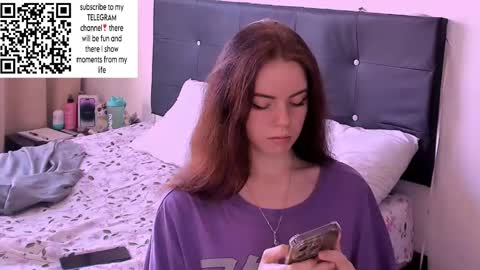 only_sarah1 online show from 01/06/25, 09:43