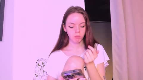 only_sarah1 online show from 10/01/25, 11:55