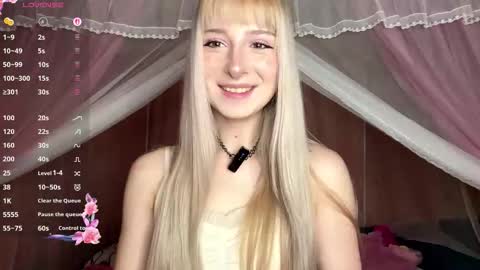 Snapshot of onlyeva1 chatting on 03/20/26, 09:14 Eva online show from 03/20/26, 09:14