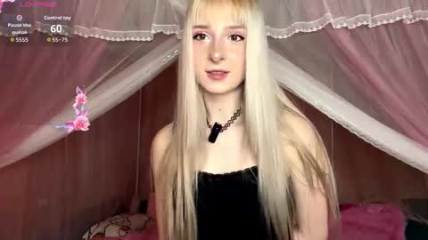 Snapshot of onlyeva1 chatting on 03/21/26, 09:25 Eva online show from 03/21/26, 09:25