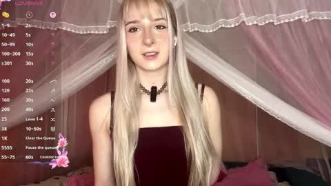 Snapshot of onlyeva1 chatting on 04/01/26, 08:59 Eva online show from 04/01/26, 08:59