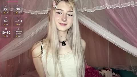 Snapshot of onlyeva1 chatting on 05/03/26, 08:31 Eva online show from 05/03/26, 08:31
