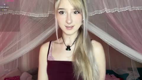 Snapshot of onlyeva1 chatting on 06/05/26, 08:53 Eva online show from 06/05/26, 08:53