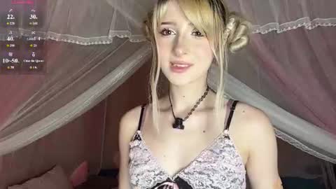 Snapshot of onlyeva1 chatting on 06/20/26, 09:56 Eva online show from 06/20/26, 09:56