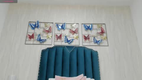 Snapshot of onlygia chatting on 12/21/25, 07:43 Only online show from 12/21/25, 07:43