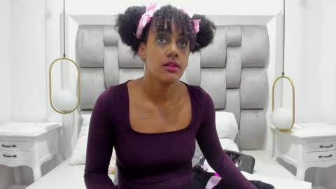 Snapshot of onlygia chatting on 04/12/26, 03:33 Only online show from 04/12/26, 03:33