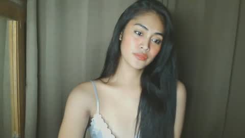 onlyjulia25 online show from 12/04/24, 07:06