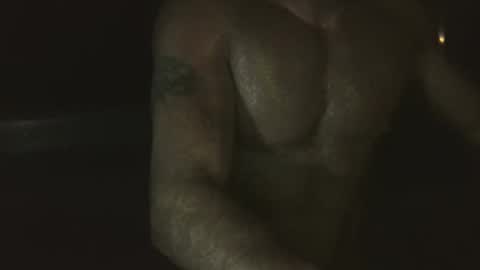 Snapshot of onlylooking4 chatting on 06/05/26, 01:45 onlylooking4 online show from 06/05/26, 01:45
